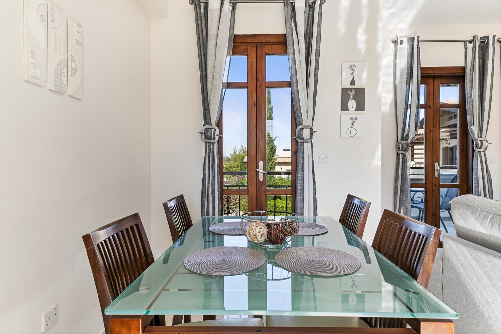 2 Bedroom Apartment Assia With Communal Pool, Aphrodite Hills Resort Kouklia Buitenkant foto